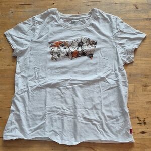 Levi's White Short Sleeve Tee with Floral Logo